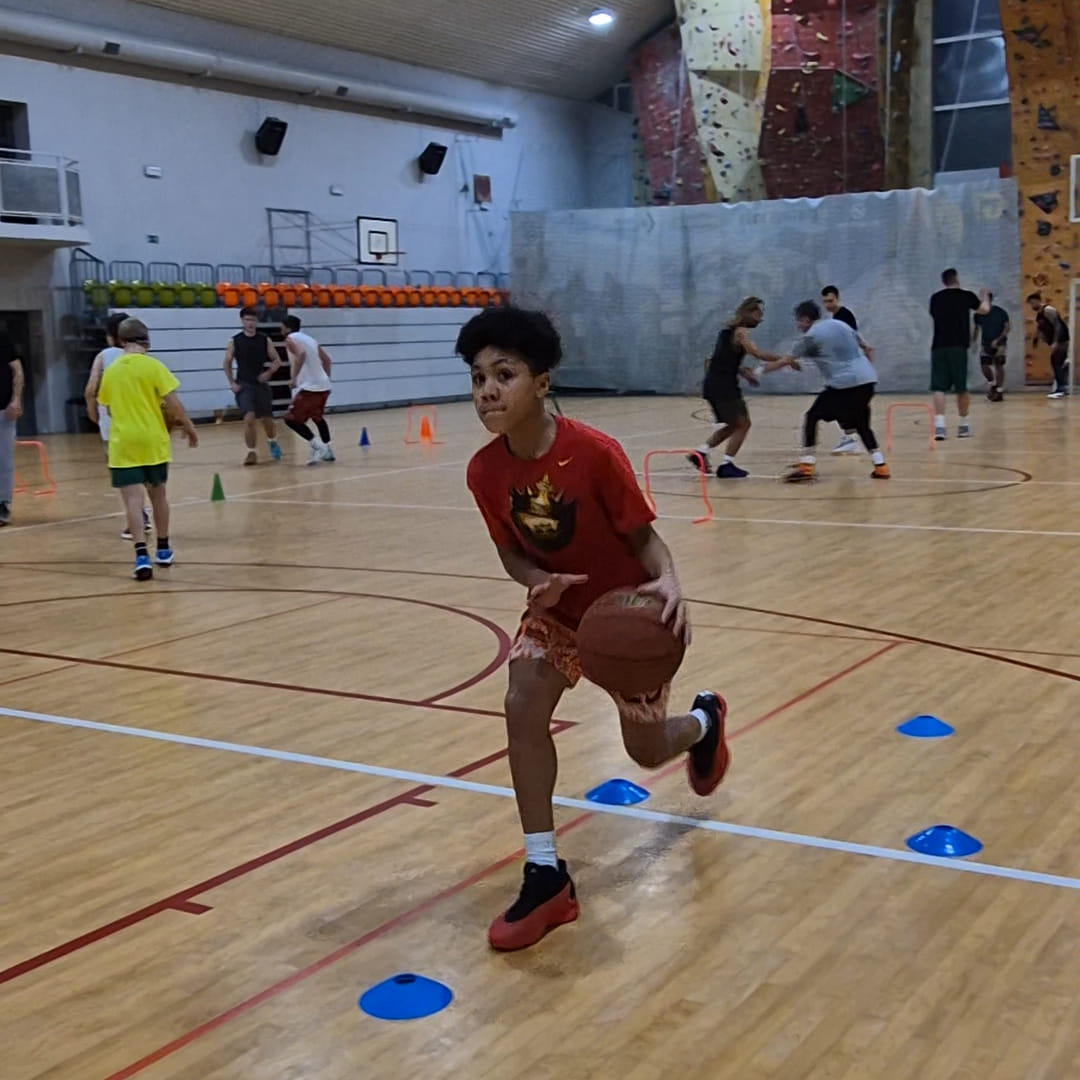 koszykarski camp świąteczny 2024 - GRINDHOUSE