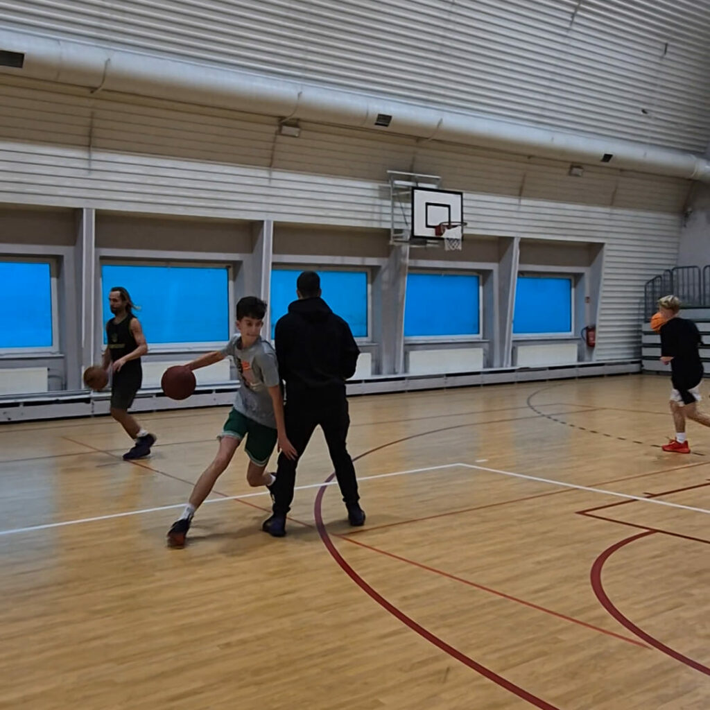 koszykarski camp świąteczny 2024 - GRINDHOUSE